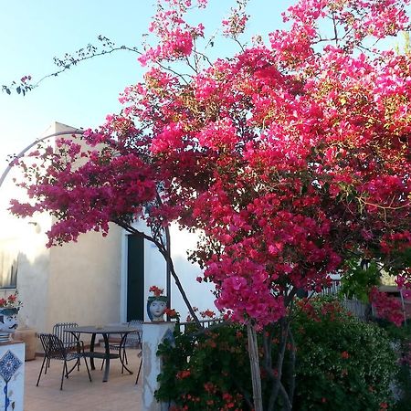 B&B La Casa Dell'Artista Assoro 외부 사진